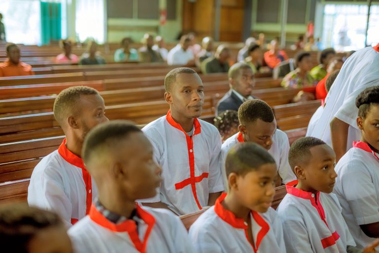 What First-Time Visitors Look for Before Attending a Church